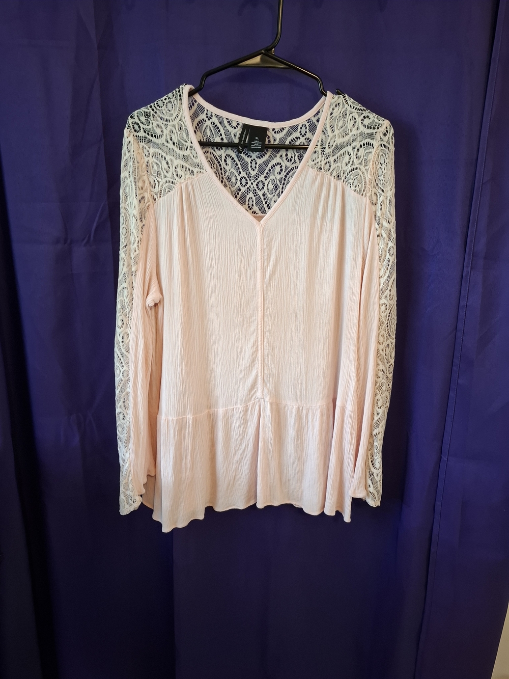 new directions Light Pink V-Neck Long Sleeve Lace Top